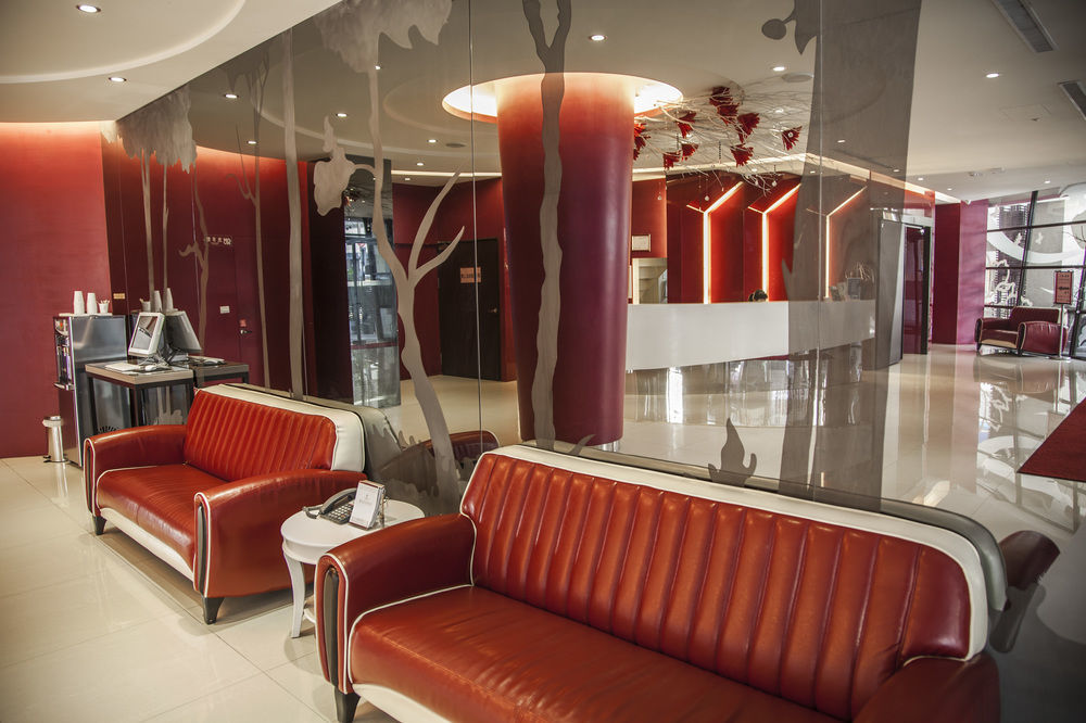 Smile 73 Hotel Taichung Exterior foto